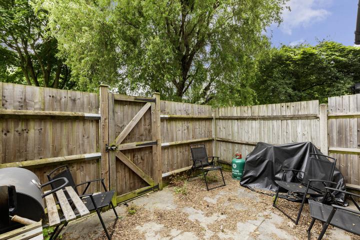 Modern Sharers House Clement Close, Brondesbury 